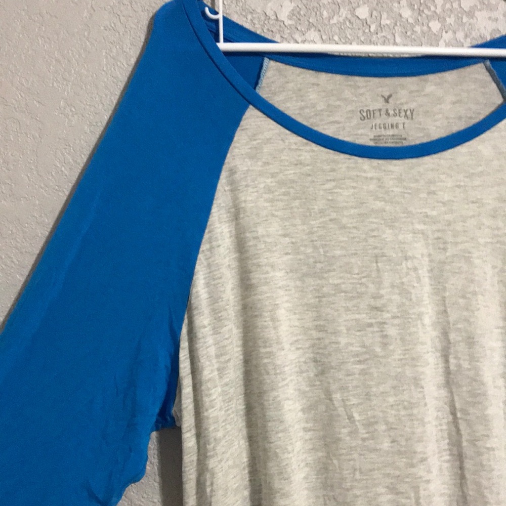 American Eagle Soft & Sexy Jegging Raglan Shirt